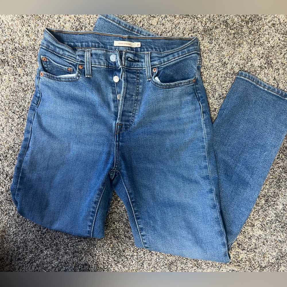 Levi’s Wedgie Straight 28